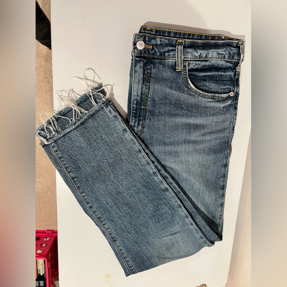 Pilcro raw hem ankle length straight leg relaxed jeans